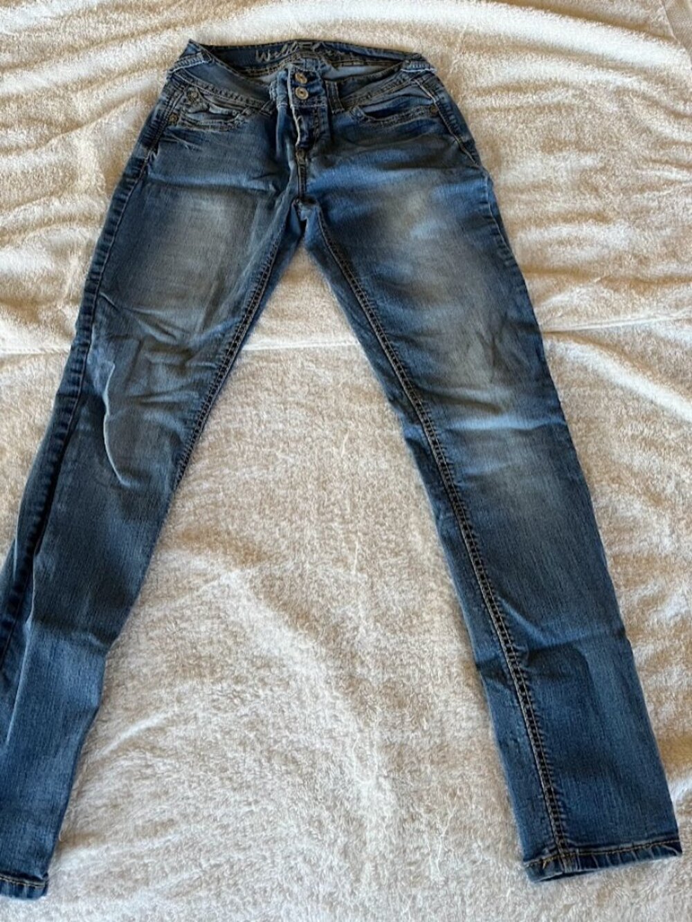 WallFlower Skinny Jeans, 2 Button, Size 3